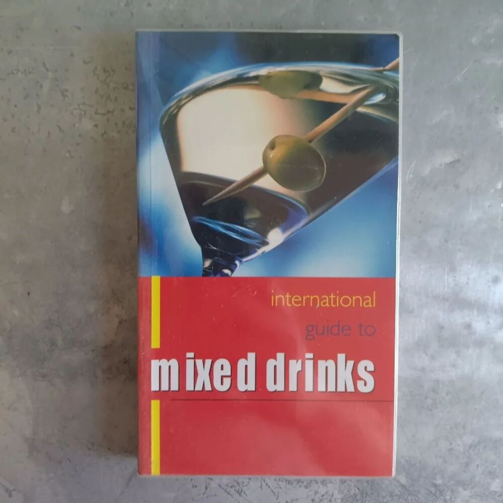 International Guide to Mixed Drinks By Bill Corbett Paperback Reference
